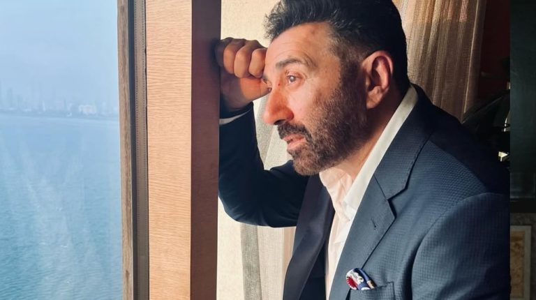 जब सनी देओल को पड़ा था जोरदार थप्पड़, इस एक्टर की पत्नी ने सेट पर मचा दिया था बवाल